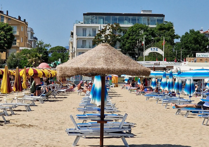 media.Slide_Spiaggia_2Hotel_Mondial_Rimini
