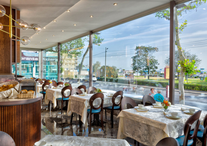 media.Slide_Ristorante_3Hotel_Mondial_Rimini