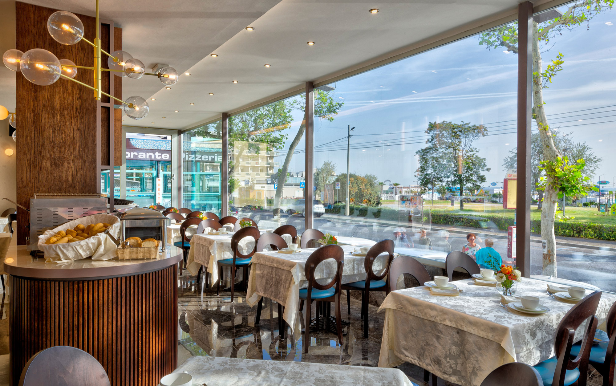 media.Slide_Ristorante_3Hotel_Mondial_Rimini